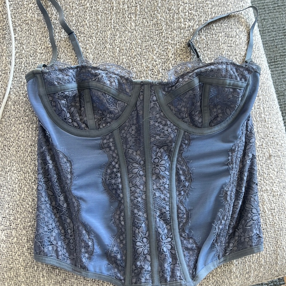 Urban outfitters corset top size medium